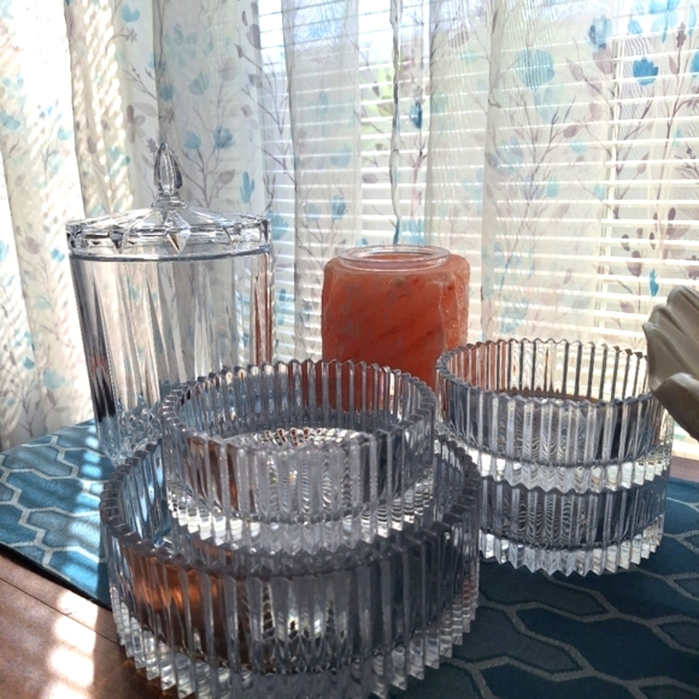 Mikasa Hostess Diamond Fire Cut Crystal Bowl - Picture 13 of 16